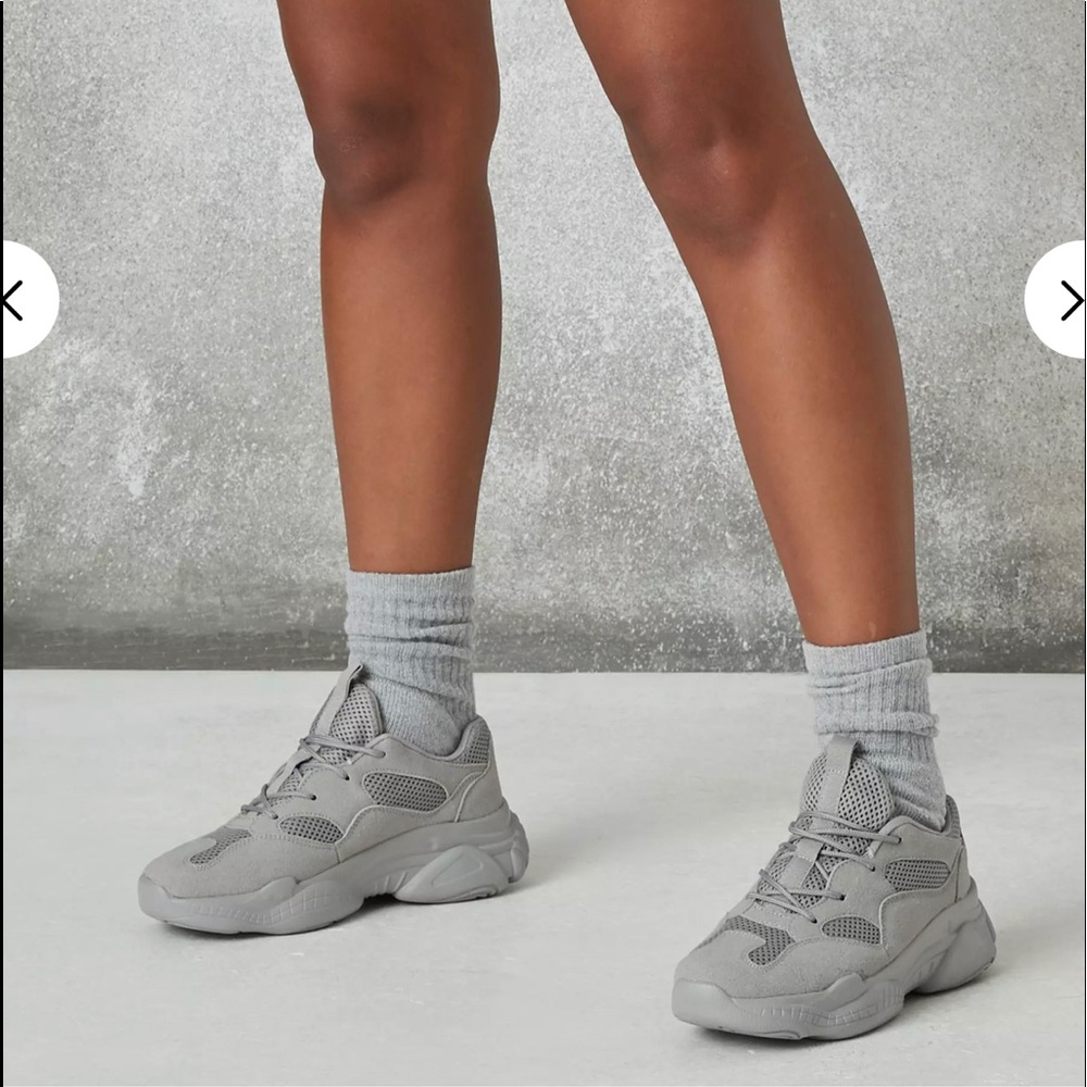 gray bubble sole sneakers size 6